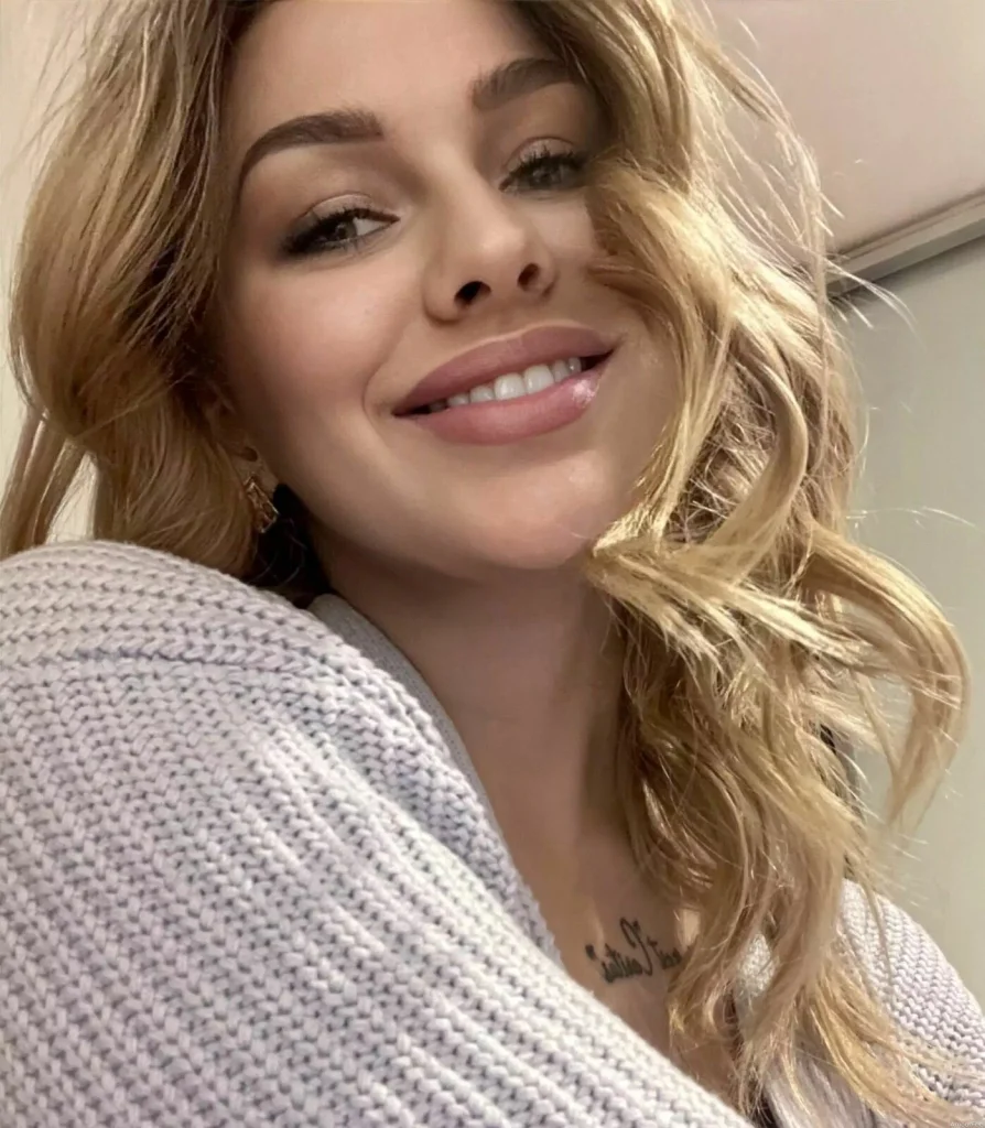 Alexandra Profile image 1